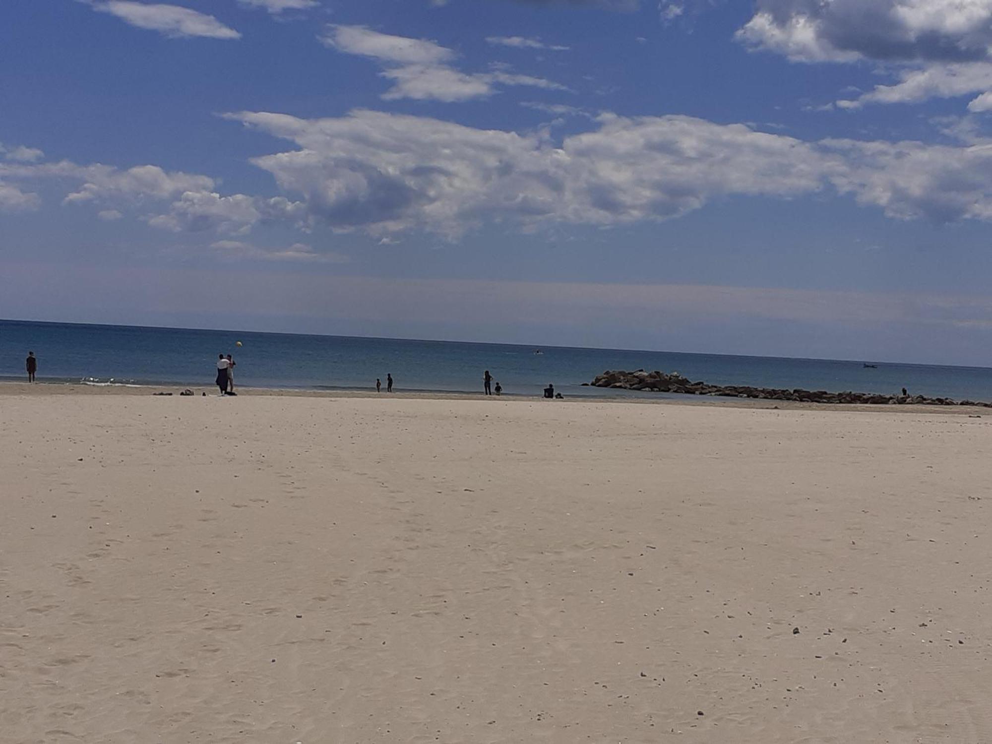 Face A La Plage Palavas-les-Flots Exteriör bild